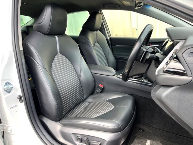 TOYOTA CAMRY HYBRID 2018 Image 31