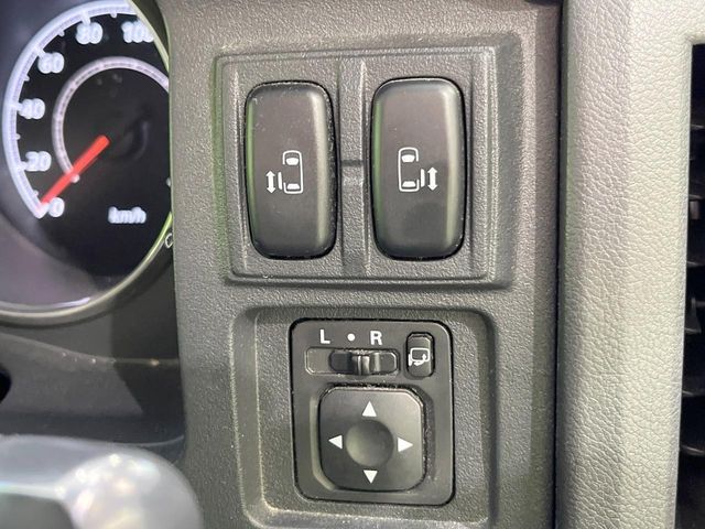 MITSUBISHI DELICA D:5 4WD 2015 Image 31