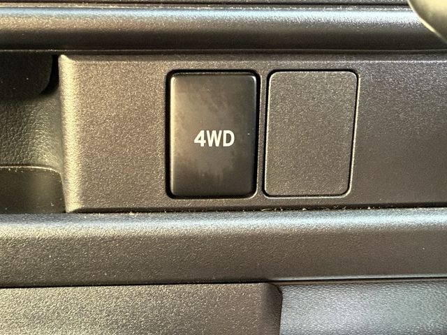 DAIHATSU HIJET DECKVAN 4WD 2019 Image 31