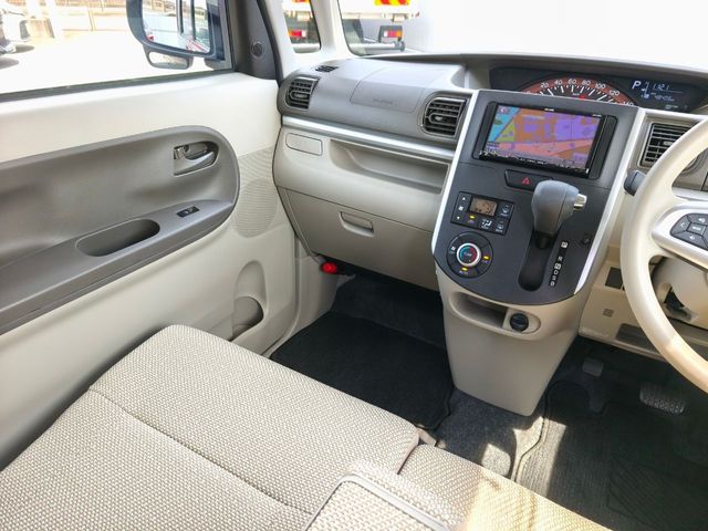 DAIHATSU TANTO 2015 Image 31