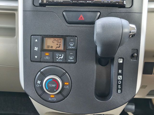 DAIHATSU TANTO 2015 Image 31