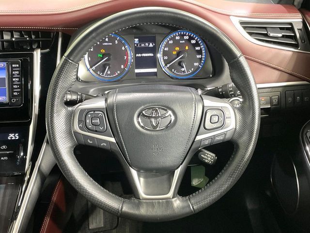 TOYOTA HARRIER 2WD 2017 Image 31