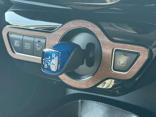 TOYOTA PRIUS 2016 Image 31