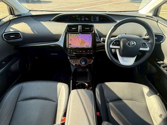 TOYOTA PRIUS 2016 Image 31