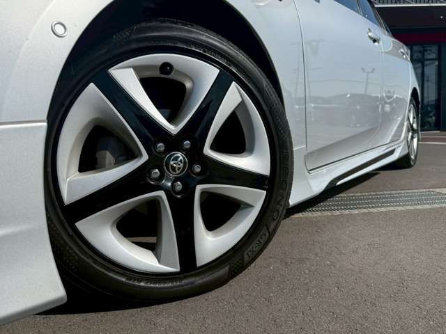 TOYOTA PRIUS 2016 Image 31