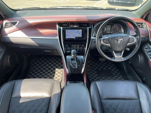 TOYOTA HARRIER 2WD 2018 Image 31