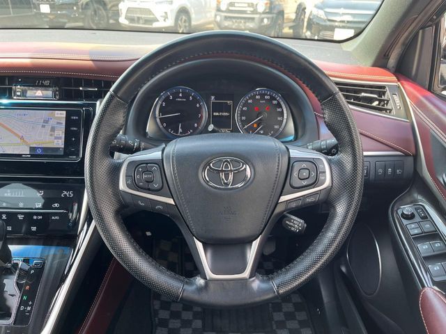 TOYOTA HARRIER 2WD 2018 Image 31