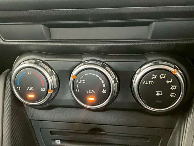 MAZDA DEMIO 2015 Image 31