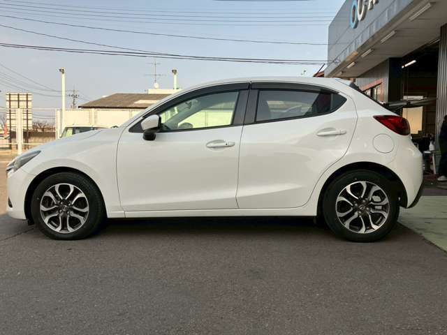 MAZDA DEMIO 2015 Image 31