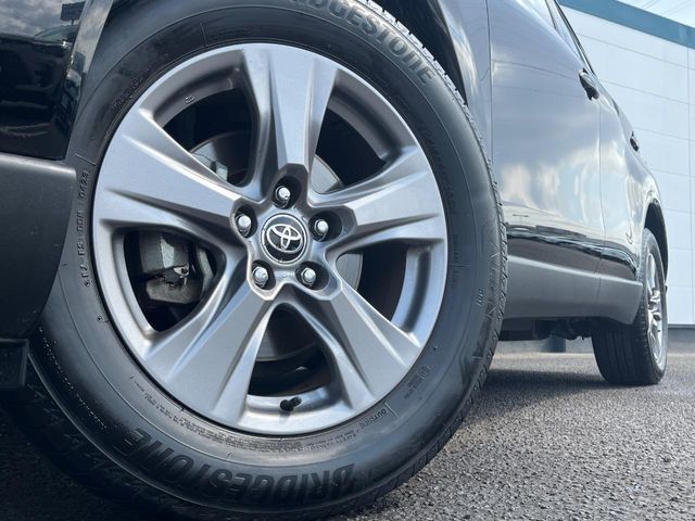 TOYOTA HARRIER 2WD 2023 Image 31