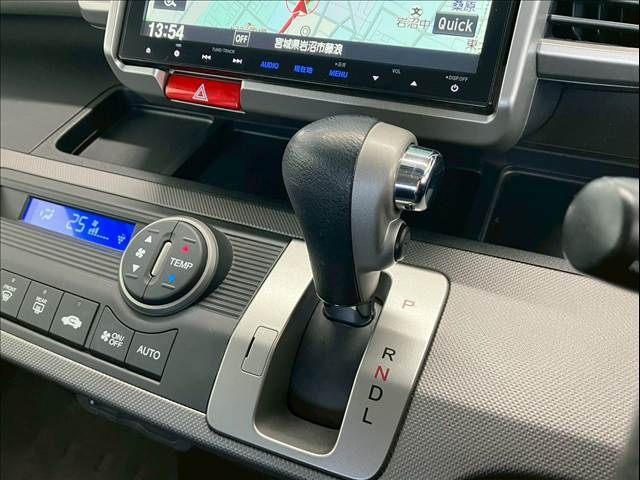 HONDA FREED HYBRID 2015 Image 31