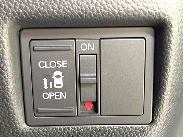 HONDA N BOX CUSTOM 2019 Image 31