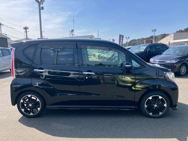 DAIHATSU MOVE CUSTOM 2015 Image 31