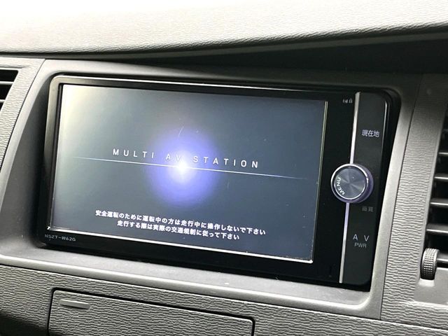 TOYOTA ISIS 2013 Image 31