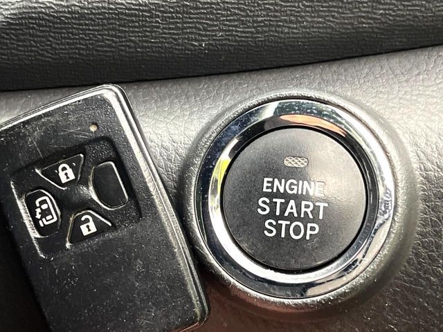 TOYOTA ISIS 2013 Image 31