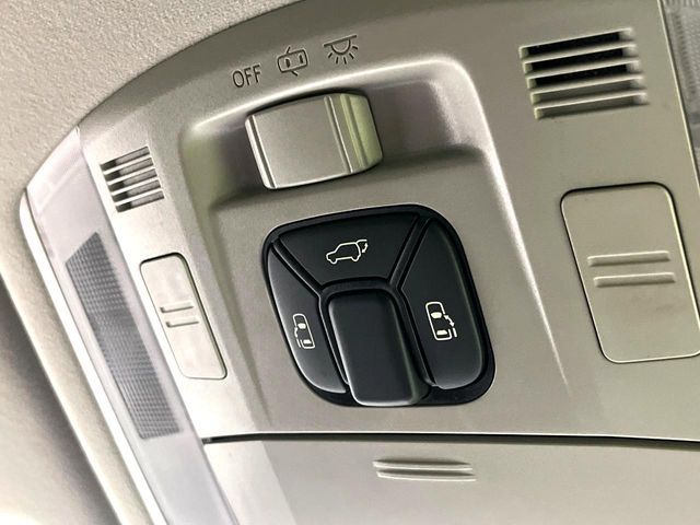 TOYOTA ALPHARD 2012 Image 31