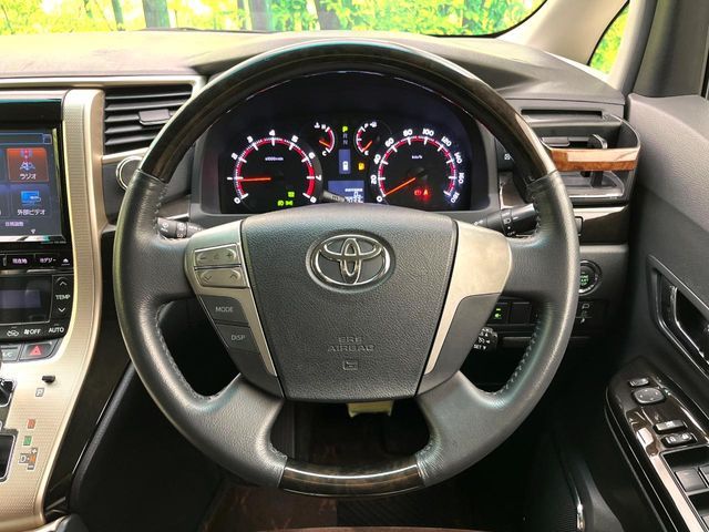 TOYOTA ALPHARD 2012 Image 31