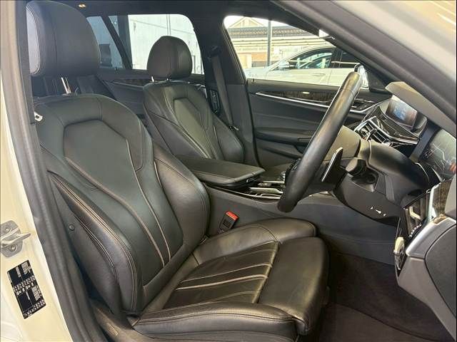 BMW 5SERIES TOURING 2019 Image 31