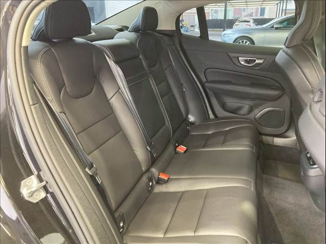 VOLVO S60 2021 Image 31