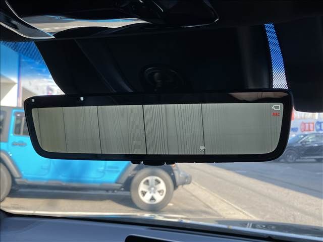 TOYOTA HARRIER 4WD 2023 Image 31