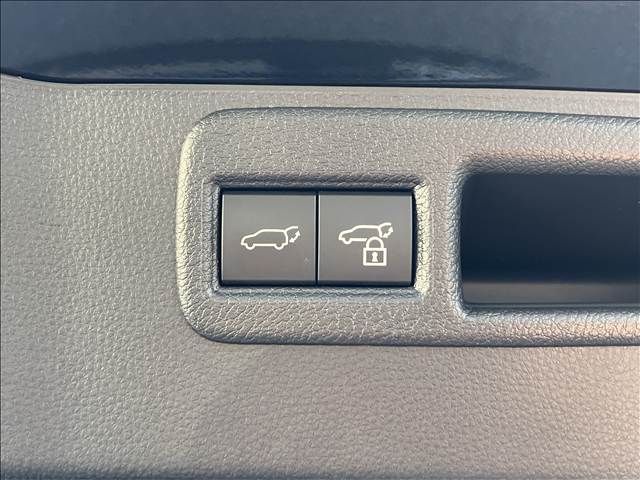 TOYOTA HARRIER 4WD 2023 Image 31