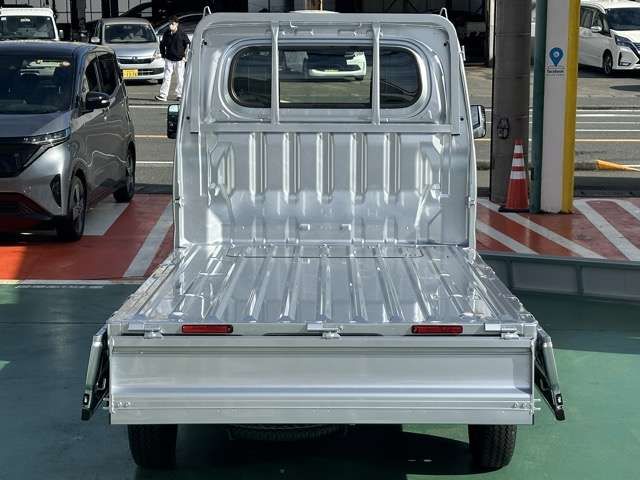 DAIHATSU HIJET TRUCK 4WD 2025 Image 31