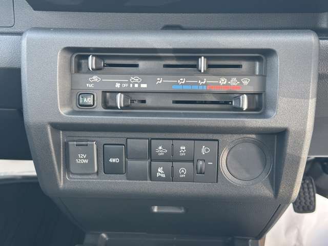 DAIHATSU HIJET TRUCK 4WD 2025 Image 31