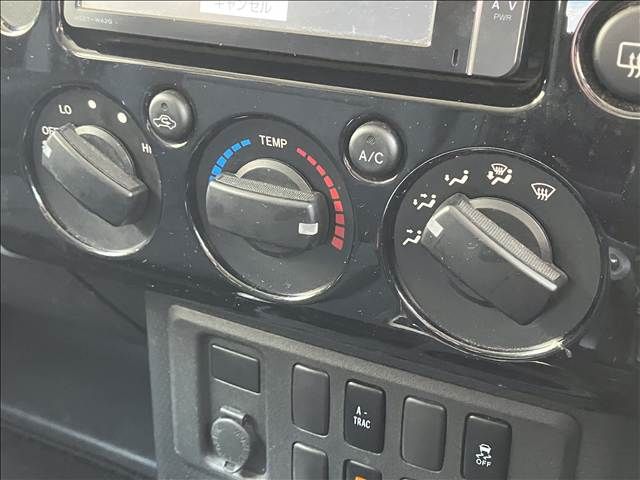 TOYOTA FJ CRUISER 4WD 2013 Image 31