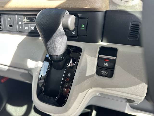 HONDA N BOX 2025 Image 31