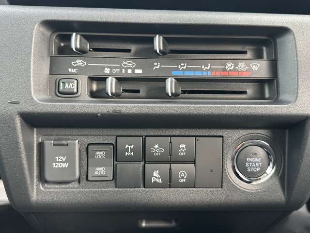 DAIHATSU HIJET TRUCK 4WD 2025 Image 31