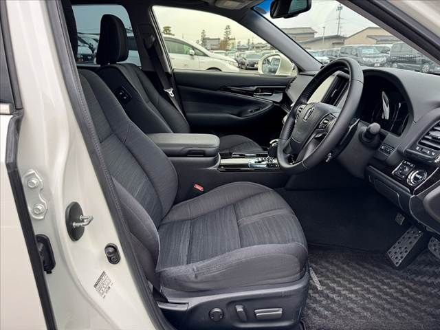 TOYOTA CROWN SEDAN 2015 Image 31