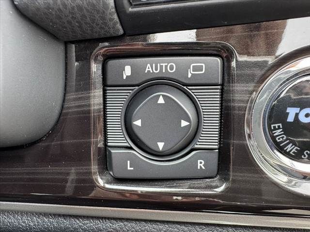 TOYOTA CROWN SEDAN 2015 Image 31