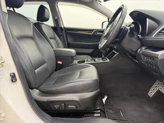 SUBARU LEGACY OUTBACK 2017 Image 31