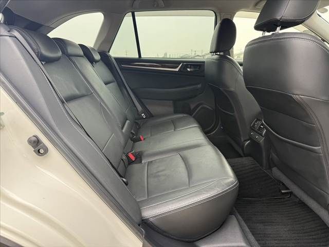 SUBARU LEGACY OUTBACK 2017 Image 31
