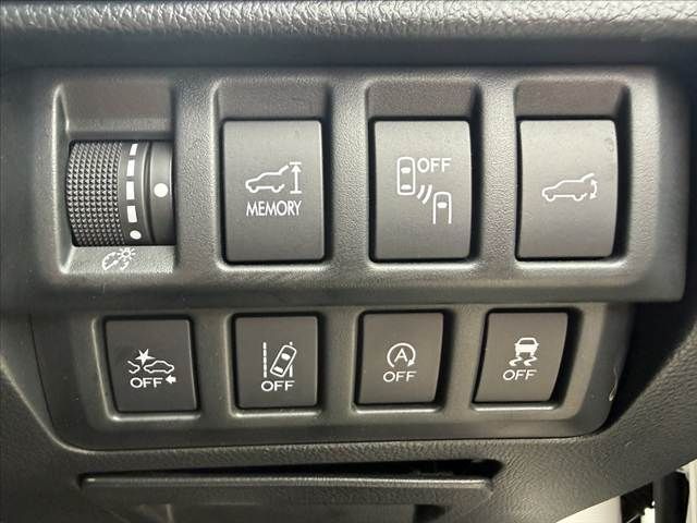 SUBARU LEGACY OUTBACK 2017 Image 31