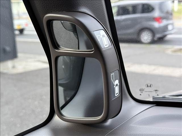 HONDA N BOX 2012 Image 31