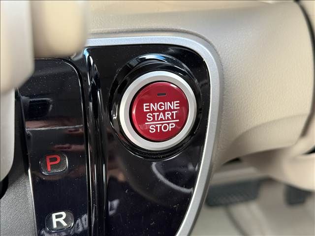 HONDA N BOX 2012 Image 31