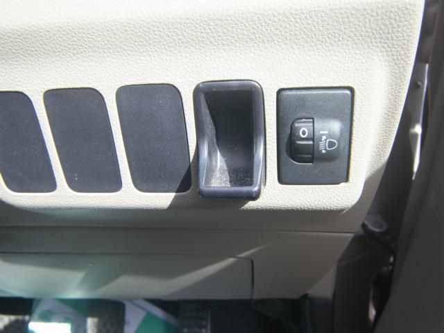 DAIHATSU MIRA 4WD 2013 Image 31