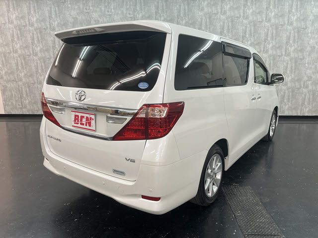 TOYOTA ALPHARD 2012 Image 31