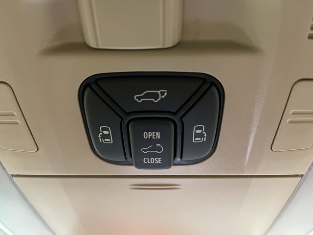 TOYOTA ALPHARD 2012 Image 31