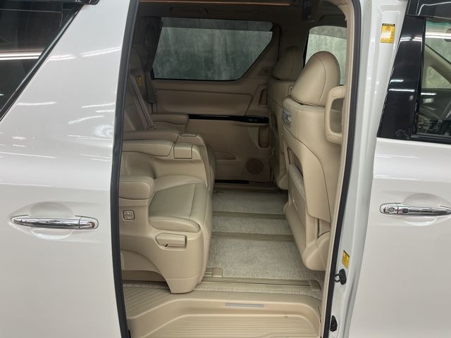 TOYOTA ALPHARD 2012 Image 31