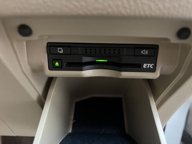 TOYOTA ALPHARD 2012 Image 31