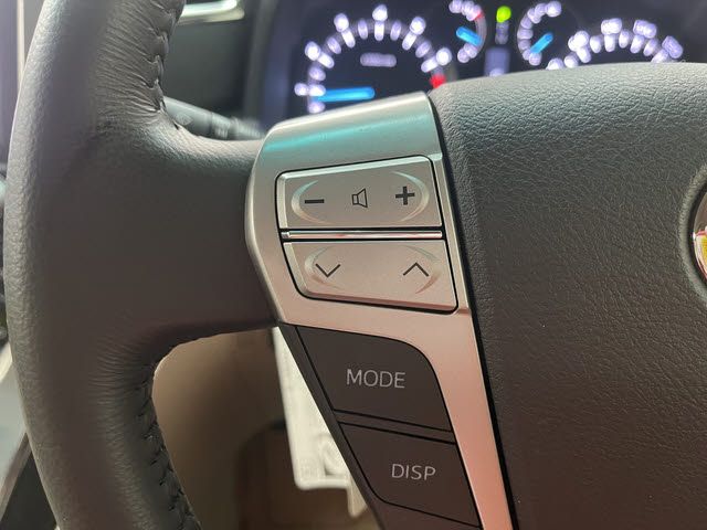 TOYOTA ALPHARD 2012 Image 31