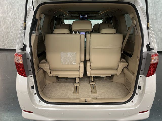 TOYOTA ALPHARD 2012 Image 31