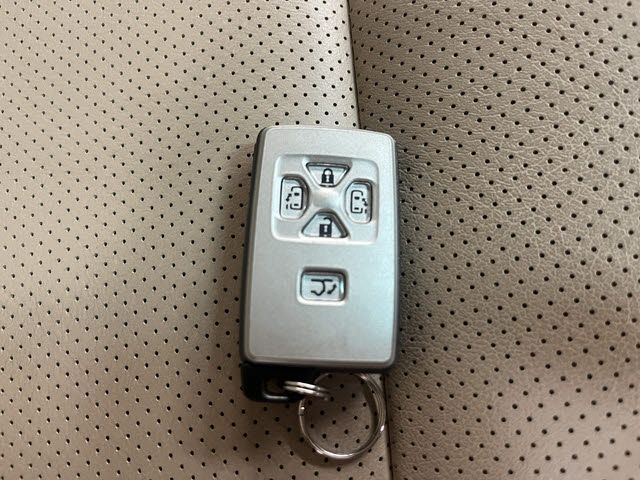 TOYOTA ALPHARD 2012 Image 31