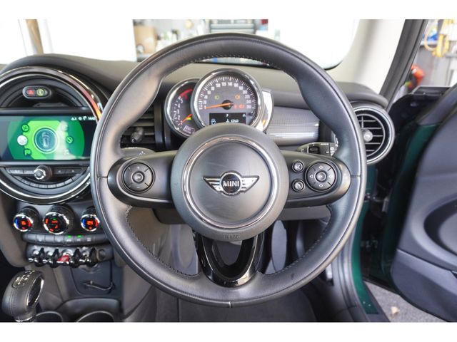 BMW MINI COOPER D 2018 Image 31