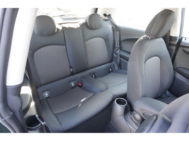 BMW MINI COOPER D 2018 Image 31