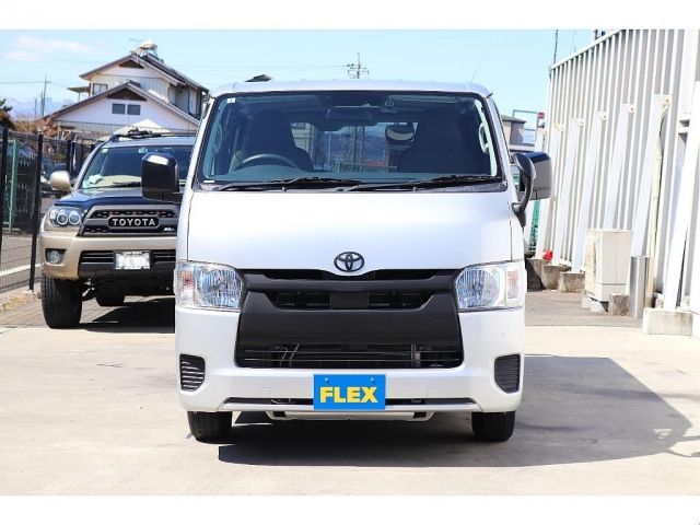 TOYOTA HIACE VAN 1.25T 2WD 2021 Image 31