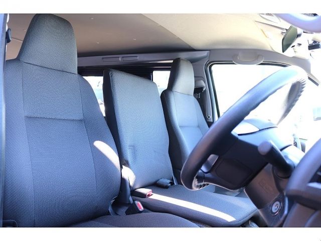 TOYOTA HIACE VAN 1.25T 2WD 2021 Image 31