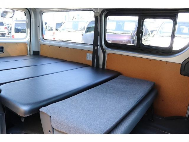 TOYOTA HIACE VAN 1.25T 2WD 2021 Image 31